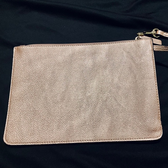 Calvin Klein Rose Gold/Pink Wristlet - Good Condition - 9 inches - Picture 4 of 6